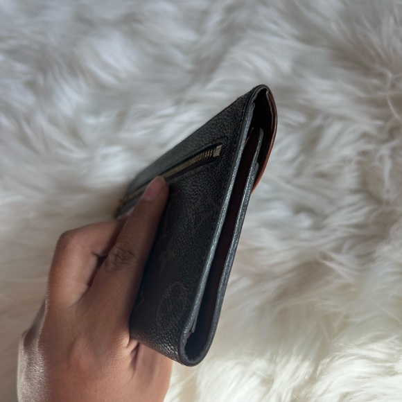 Louis Vuitton Monogram Eugenie Wallet - Picture 7 of 15
